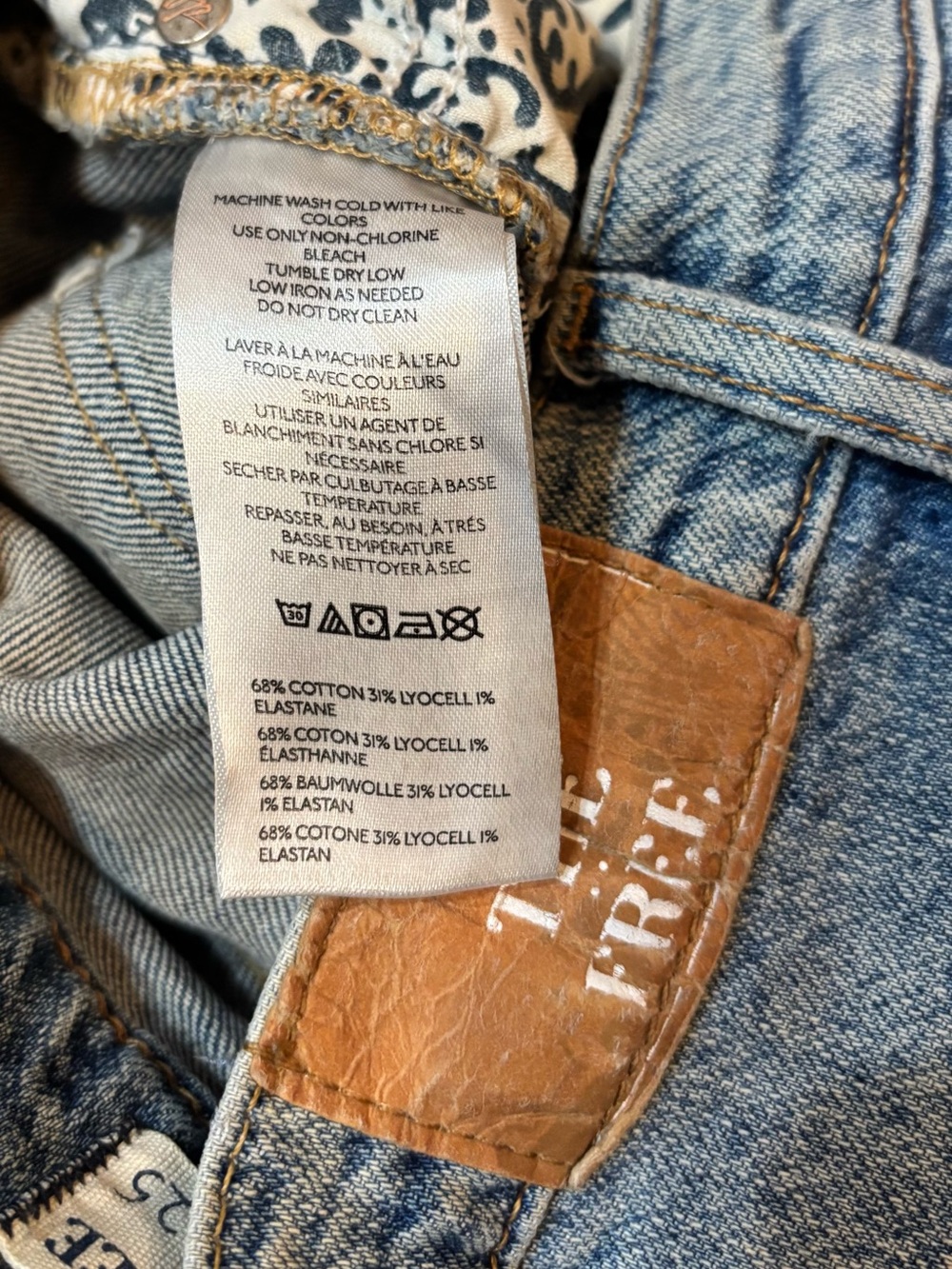 We The Free Risk Taker High Rise Straight Leg Jeans Size 25 Boho Denim - Picture 9 of 9